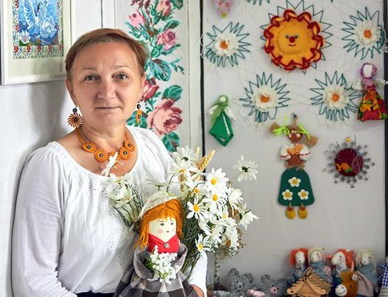 Волонтера КЦСОН, которая способна обычный кабинет превратить в музей, знают даже в Германии