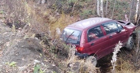 Возле Краснотурьинска «Матиз» улетел в кювет. Водителя госпитализировали с сотрясением