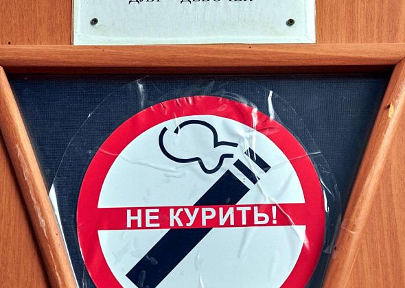 "Просто крик души". Студенты политехникума жалуются на закрытые туалеты. Руководство опровергает