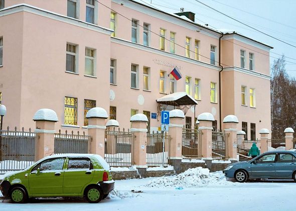 Краснотурьинцы жалуются, что не могут дозвониться до поликлиники. Что говорят в больнице