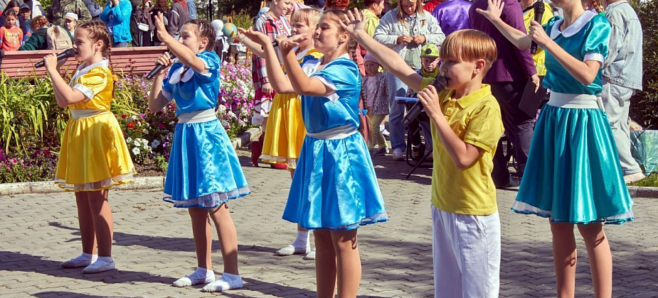 У собора прошел праздник «Доброе лето»