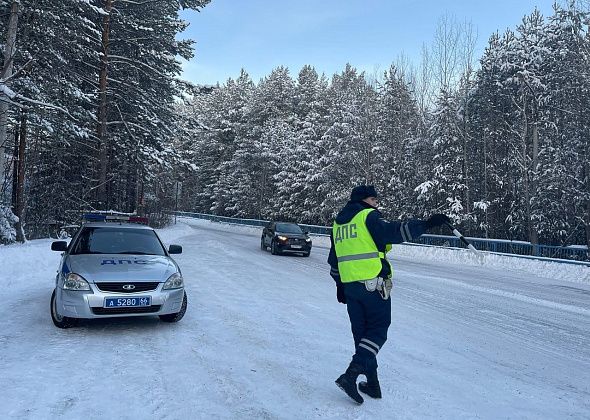 Госавтоинспекторы провели рейд возле детской больницы Краснотурьинска