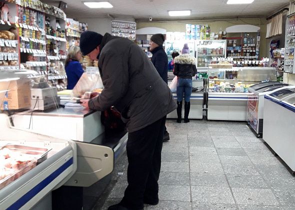 Глава Минтруда в Саратове поспорила, что проживет месяц на 3,5 тысячи рублей. Ее уже уволили