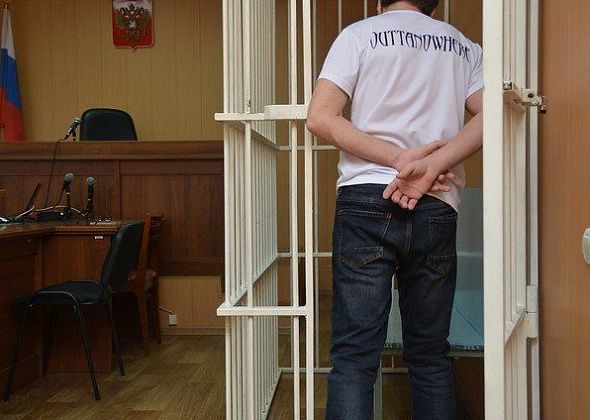 Обвиняемого в смертельном избиении матери, осудили на  10 лет. «Избил, потому что она пила»