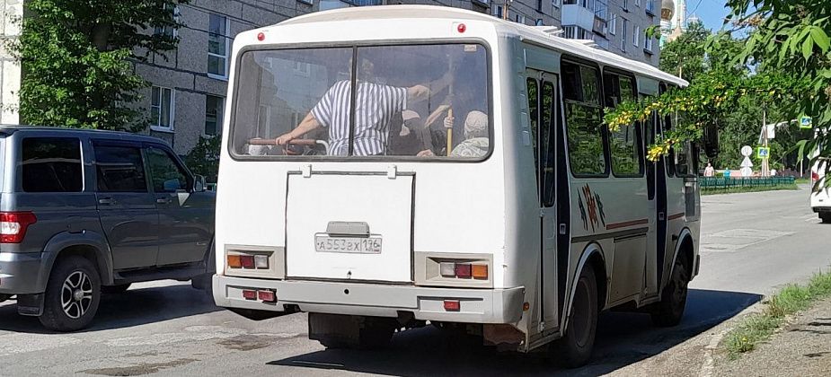 "Нет уважения к людям". Садоводы пожаловались на перебои с общественным транспортом