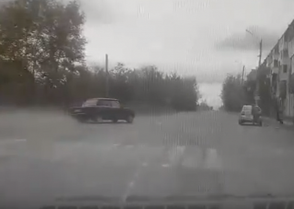 В Краснотурьинске «пьяный» занос попал на видео