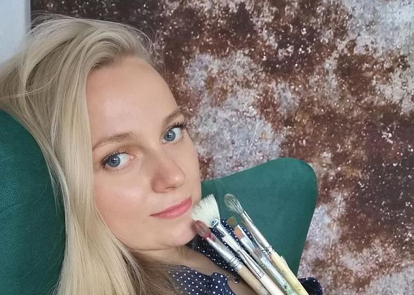 Юлия Белоусова – о творческом пути, любви к Краснотурьинску и зиме