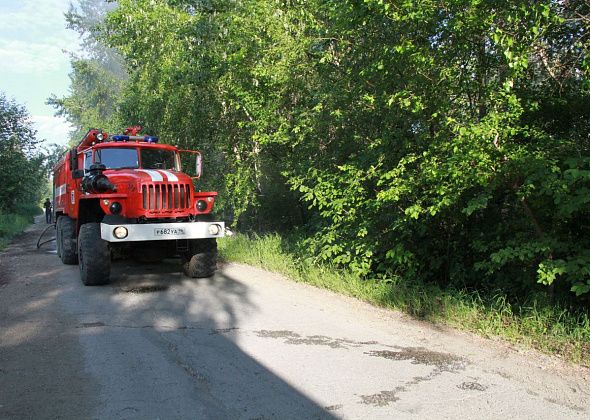 В субботу дважды горели свалки мусора