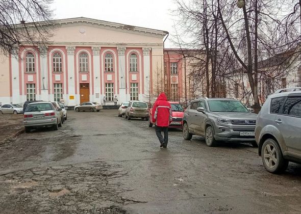 Площадь у дворца культуры хотят расширить