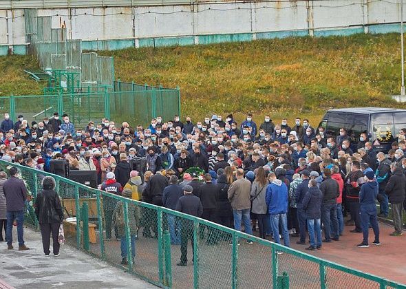 Похоронили тренера Андрея Таскаева. В последний путь его провожали около 200 человек