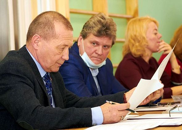 В гордуме обсуждают бюджет, отчет мэра и спортивный сезон «Маяка»