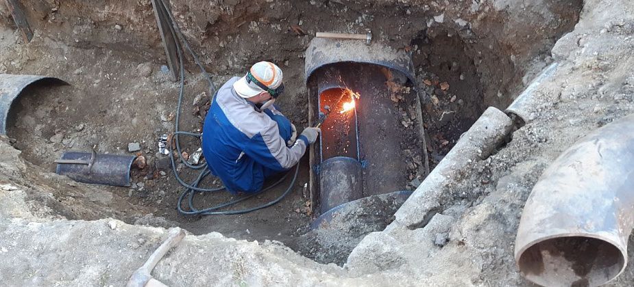 Заречный район - снова без горячей воды. На этот раз из-за утечки