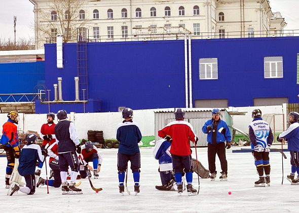 «Ребята не хотят играть в «Маяке»! Мэр раскритиковал происходящее в хоккейном клубе