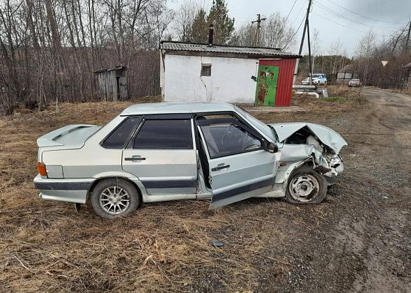 В ДТП попали двое детей. Их дедушка врезался в столб