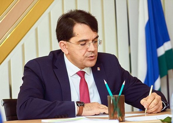 Только треть горожан проголосовали бы за мэра Устинова