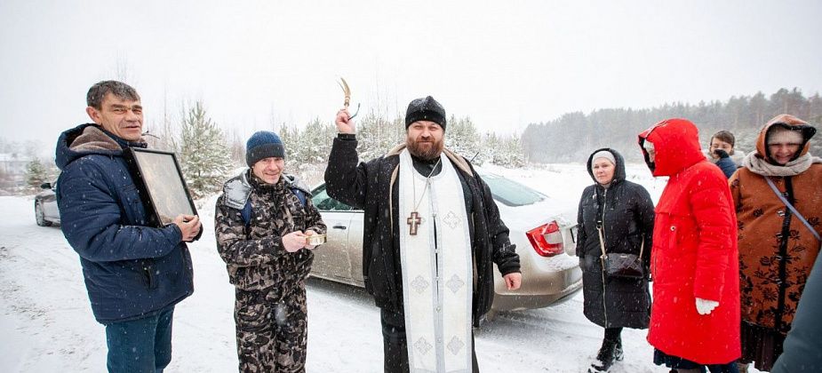 Православные проехали крестным ходом. Они защищали горожан от коронавируса