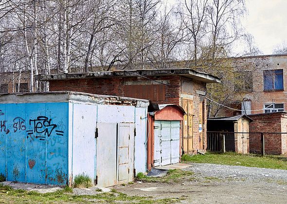 Возле железнодорожного вокзала снесут гаражи