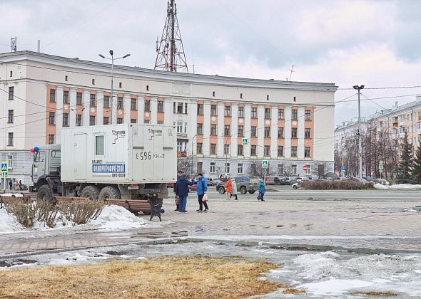 Полсотни горожан проверили здоровье на центральной площади