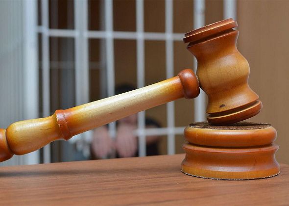 Обвиняемого в убийстве приговорили к 10 годам строгого режима