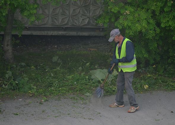 На подметании тротуаров заработают свыше 600 000