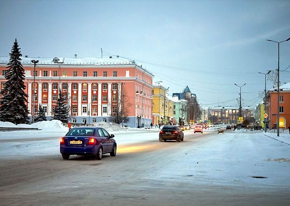 Скоро власти закроют площадь для авто