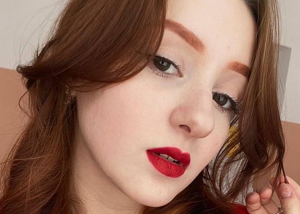 «Переживала, что за 11-е задание 0 поставят». Одной из первых стобалльников стала Алина Ланенкина