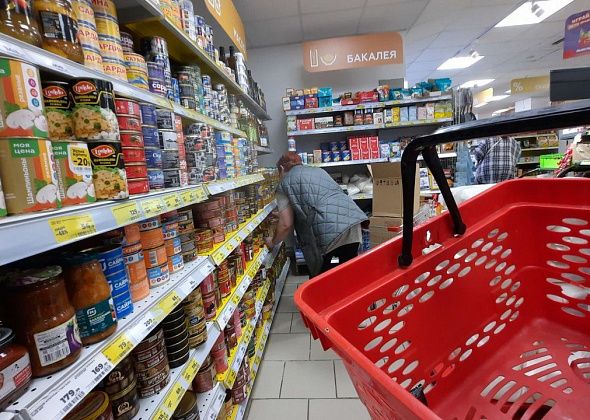 В России могут появиться социальные полки с бесплатными продуктами