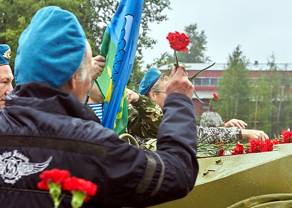 “Никто, кроме них!” или зачем десантникам арбузы