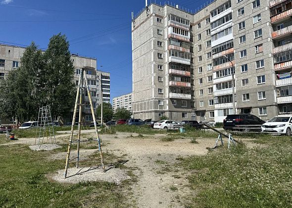 Детям негде играть: жительницы дома по улице Клубной просят обустроить площадку во дворе