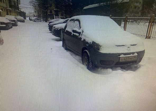 Полиция ищет водителя, врезавшегося в "Фиат"