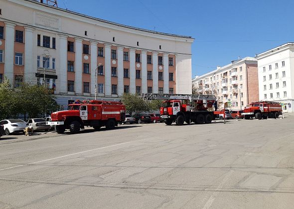 Студентов краснотурьинского колледжа эвакуировали из-за пожара… учебного