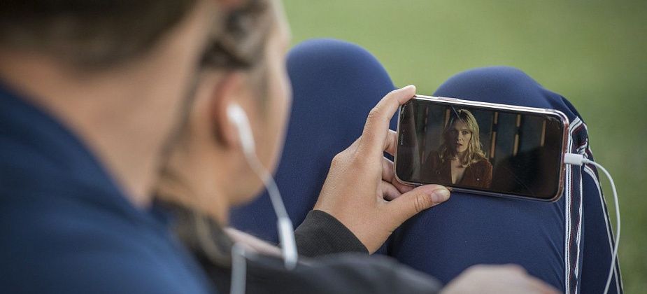 Какие сериалы и фильмы свердловчане смотрят в пандемию