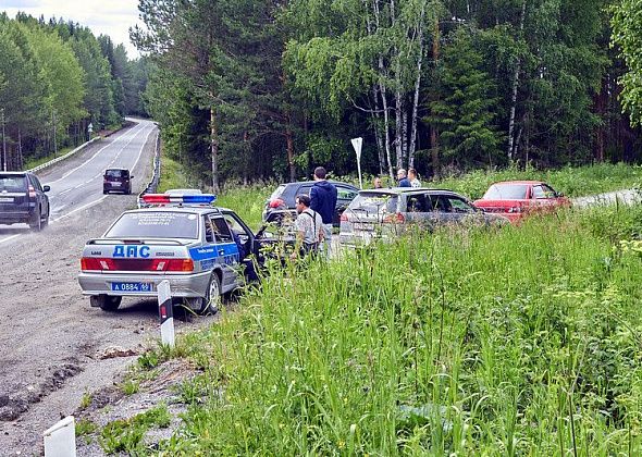 По дороге из Краснотурьинска в Карпинск сбили двоих пешеходов