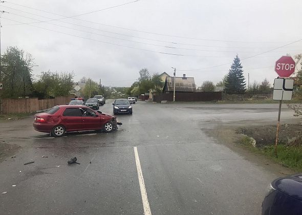 Пьяный водитель допустил аварию. В больницу с переломом ребра госпитализирована женщина