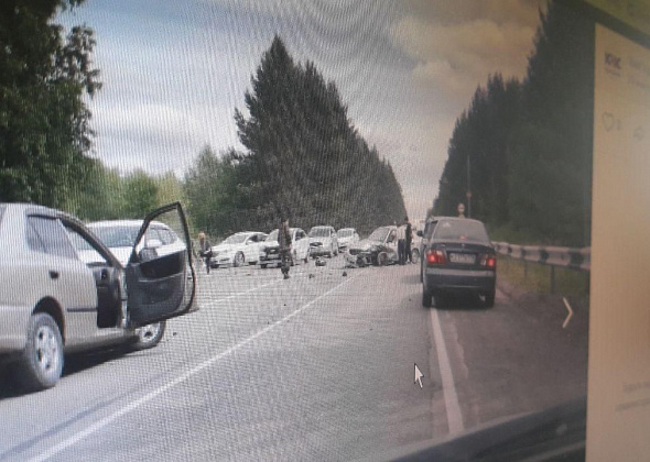 На выезде из Краснотурьинска произошла авария. Выясняем подробности