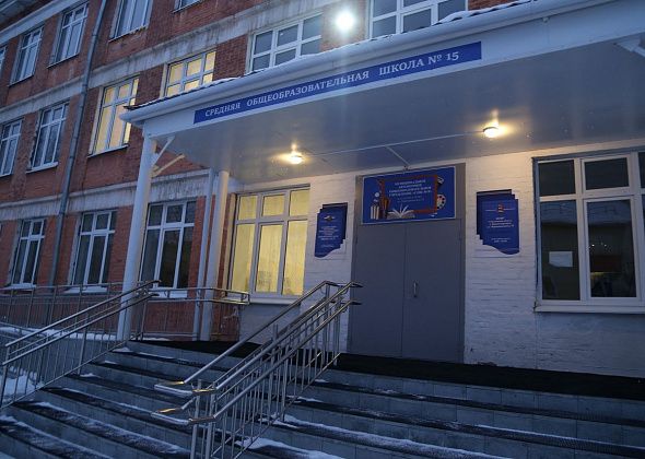 В понедельник школы возобновят работу