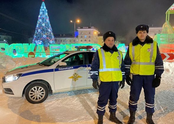 Инспекторы помогли жителям Краснотурьинска и Волчанска, чьи автомобили сломались в мороз на трассе
