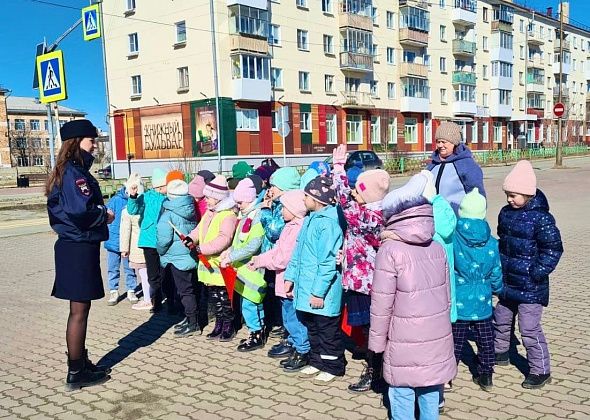 Полицейские напомнили ученикам начальных классов правила дорожного движения