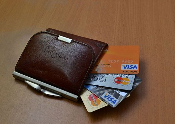 Горожанок будут судить за кражу с банковской карты