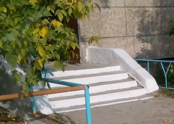 Спасибо, что восстановили нам крыльцо!