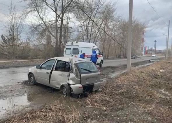 У VI серии пьяный водитель вновь снес столб