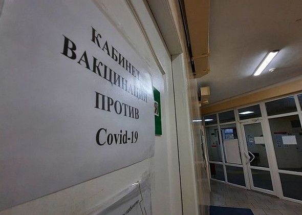 Рост заболеваемости ковидом уменьшился вдвое, как и количество желающих привиться