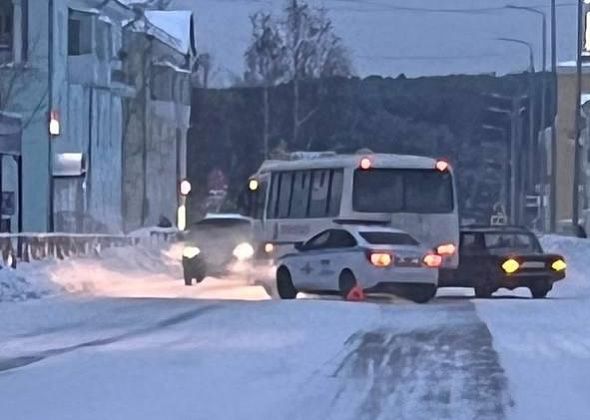 ВАЗ не пропустил автобус в Краснотурьинске: никто из людей не пострадал