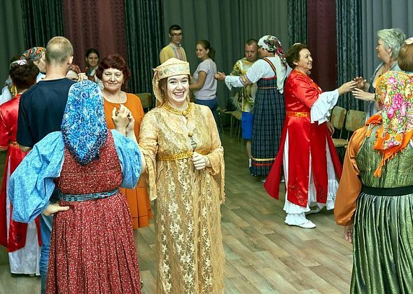 Горожан познакомили со свадебными обычаями немцев, русских и татар