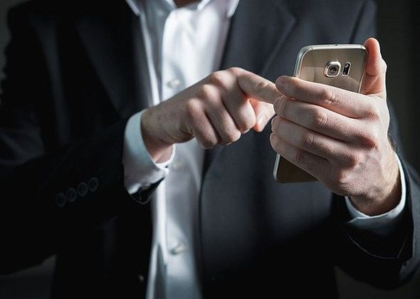 Куда звонить, если что: полезные телефоны, которые могут пригодиться на каникулах