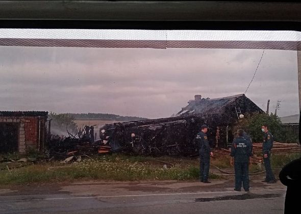 На улице Максима Горького сгорел дом