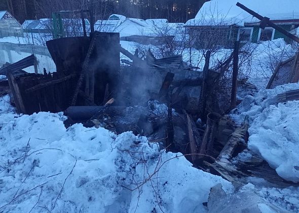 В садовом товариществе сгорел сарай