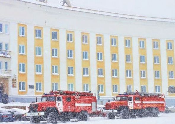 Сотрудников мэрии эвакуировали из-за учебной тревоги