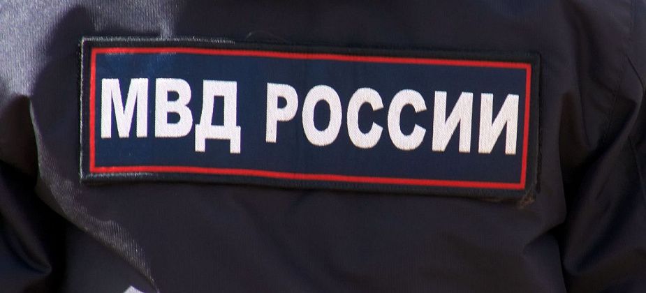 Горожанин пытался драться с посетителями бара