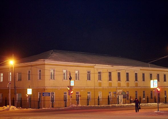 В музее открылась выставка “Чародей малахитовых былей”